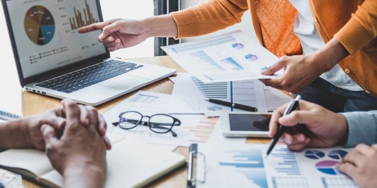 How Financial Accounting Differs From Managerial Accounting